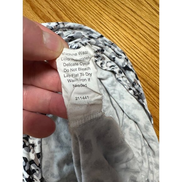 CAbi #734 Lara Drape Neckline Animal Print Ruched Sleeveless Tunic Size L - Picture 10 of 10